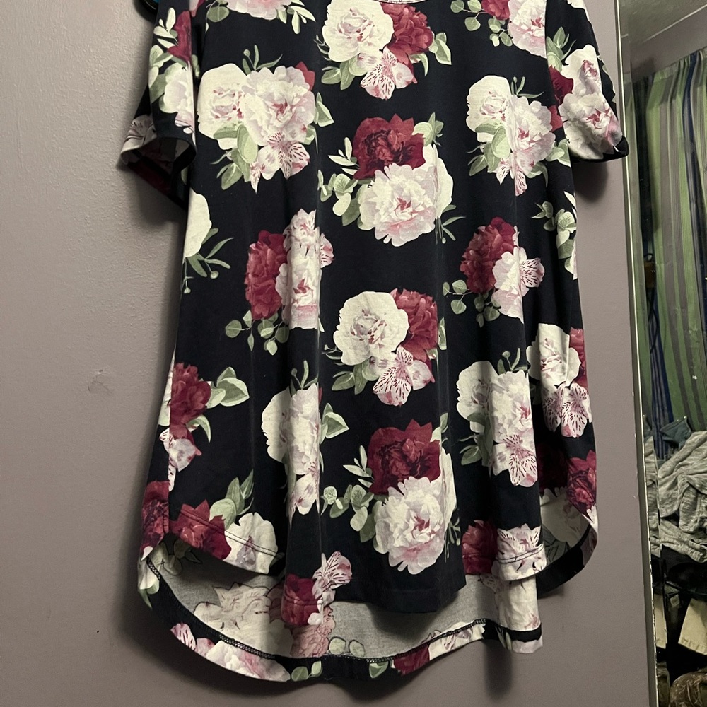 Lularoe shirt